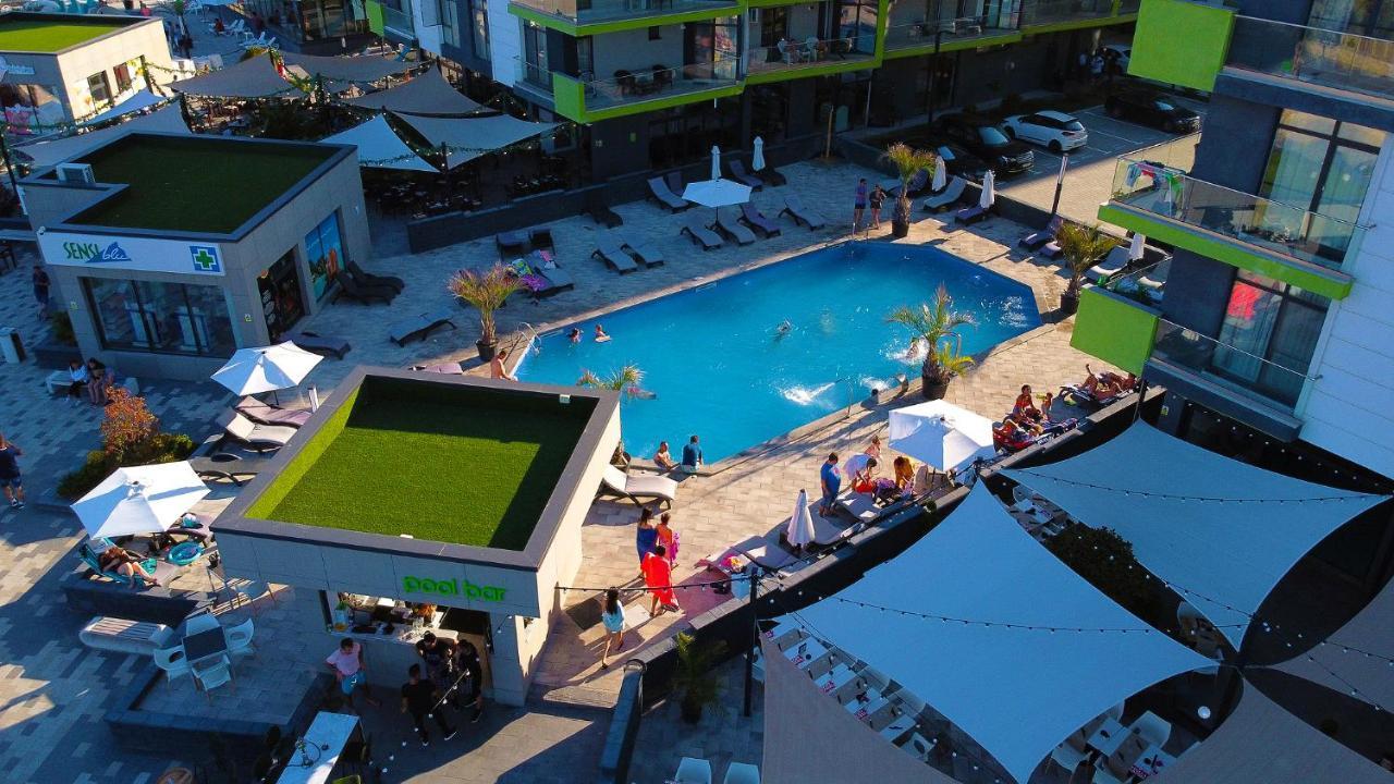 Rebeq Aparthotel Alezzi Beach Năvodari 외부 사진
